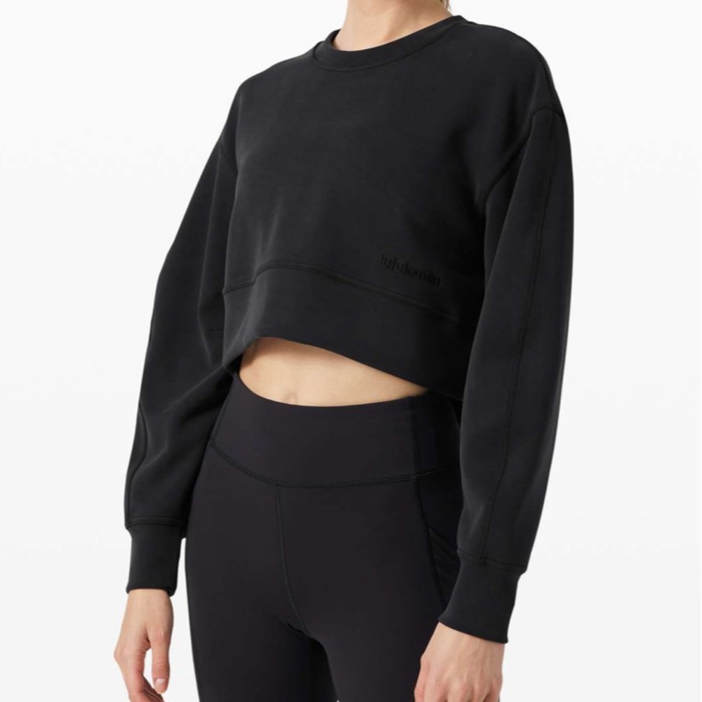 Lululemon Black Soft Ambitions Crop Crew